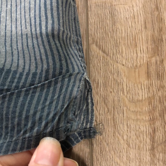 ROBERT GRAHAM 100% Cotton Lightweight Button Down Shirt - Picture 10 of 13